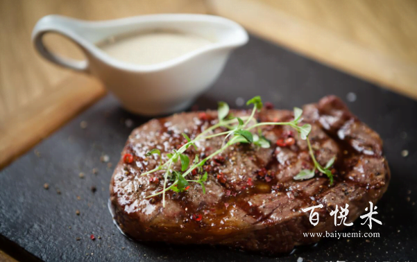 簡(jiǎn)單卻不失美味，菲力牛排的極簡(jiǎn)家庭做法，快來(lái)試試